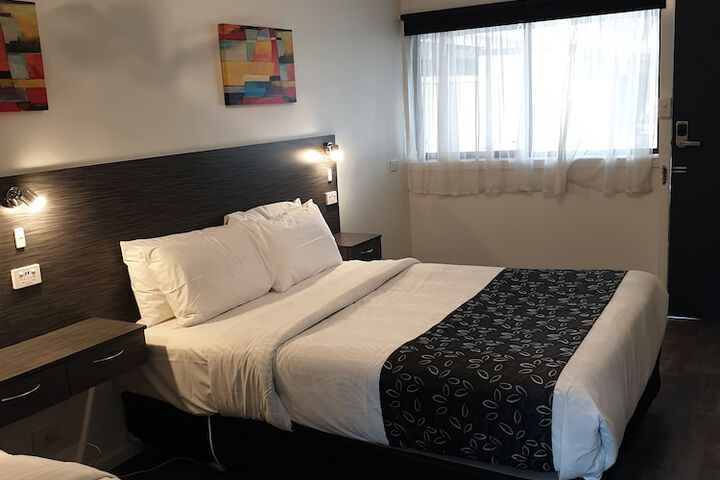 Room 5 of 42