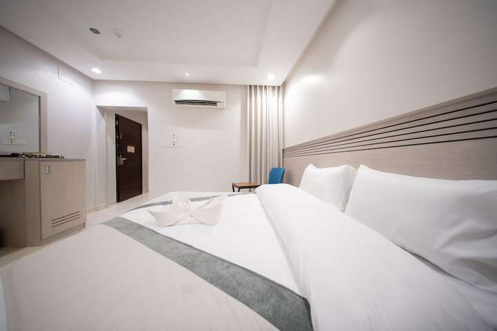 Room 17 of 64