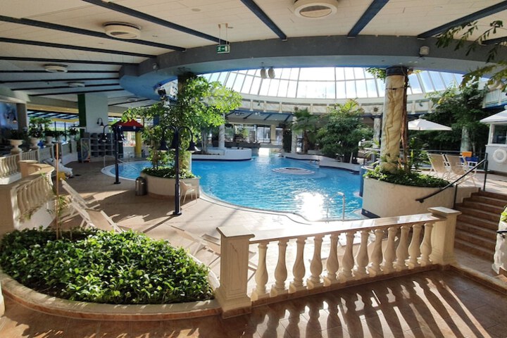 Pools & Facilities