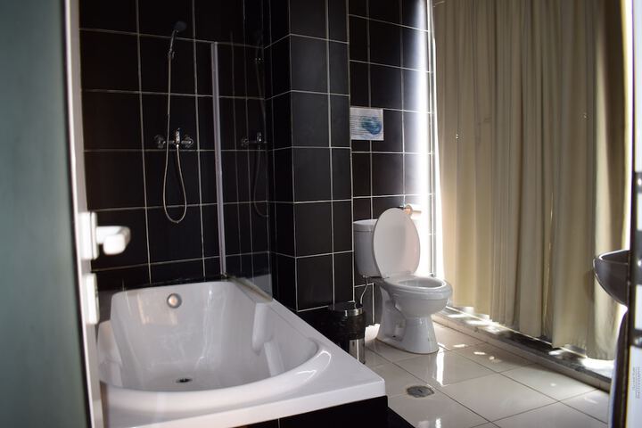 Room 17 of 26