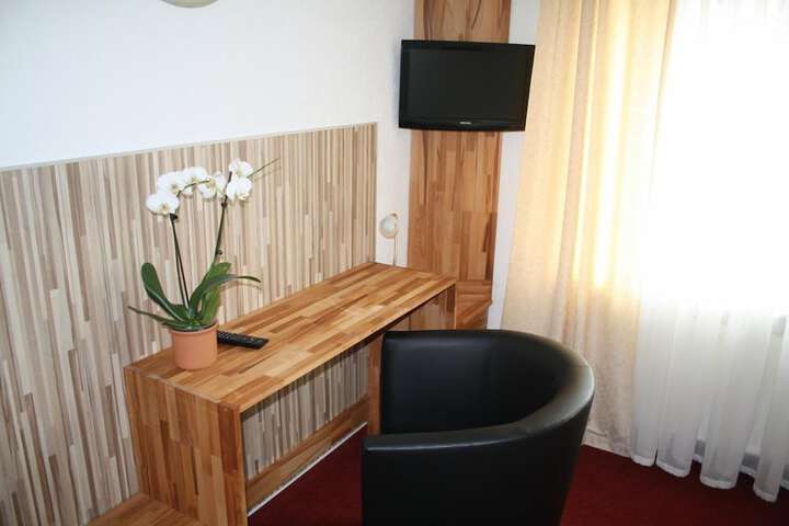 Room 19 of 41