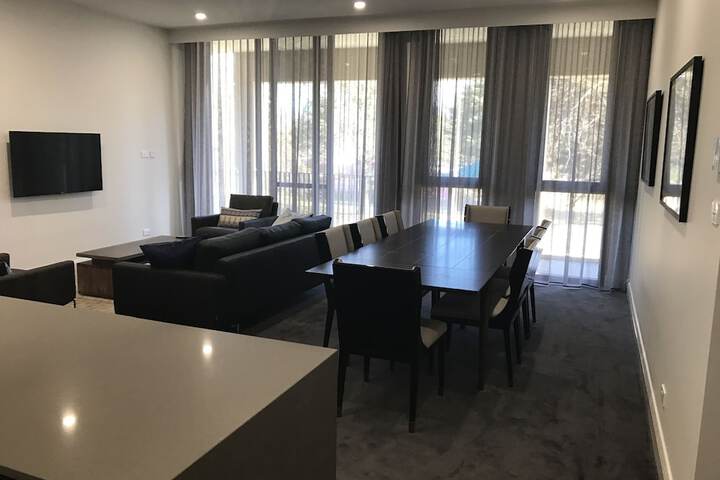 Room 28 of 47