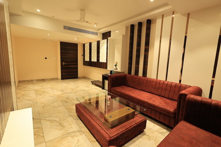 Room 57 of 75
