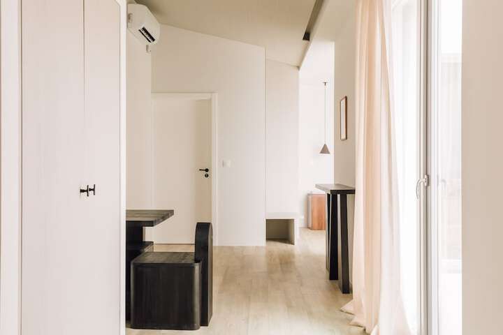 Room 27 of 144