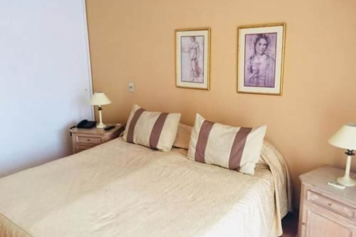 Room 7 of 40