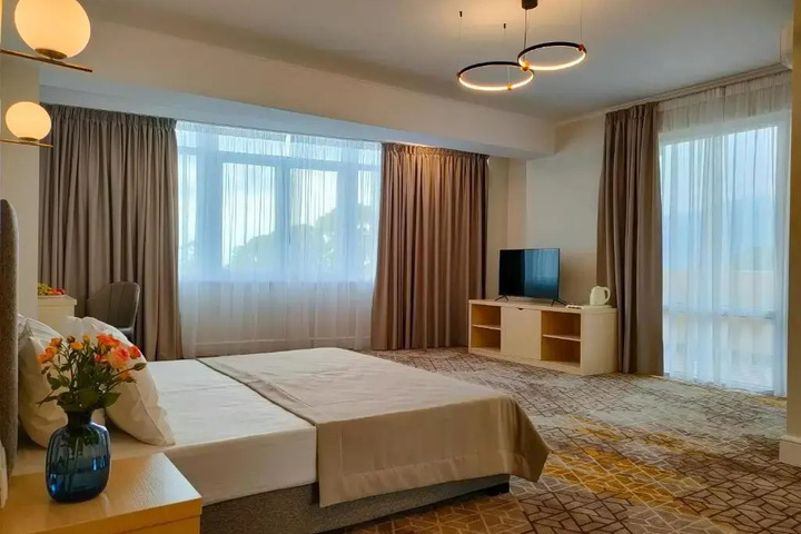 Room 3 of 13