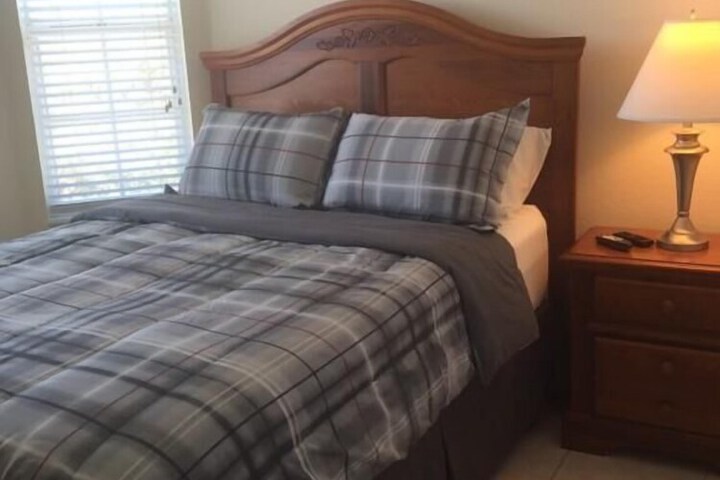Room 10 of 62