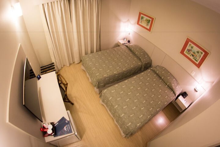 Room 3 of 50
