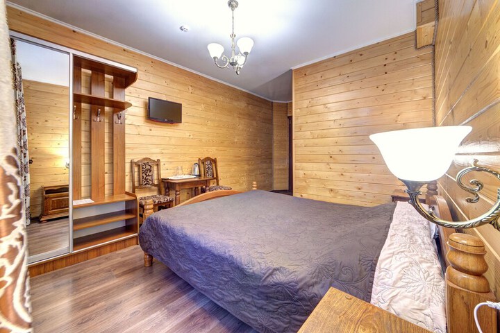Room 7 of 51
