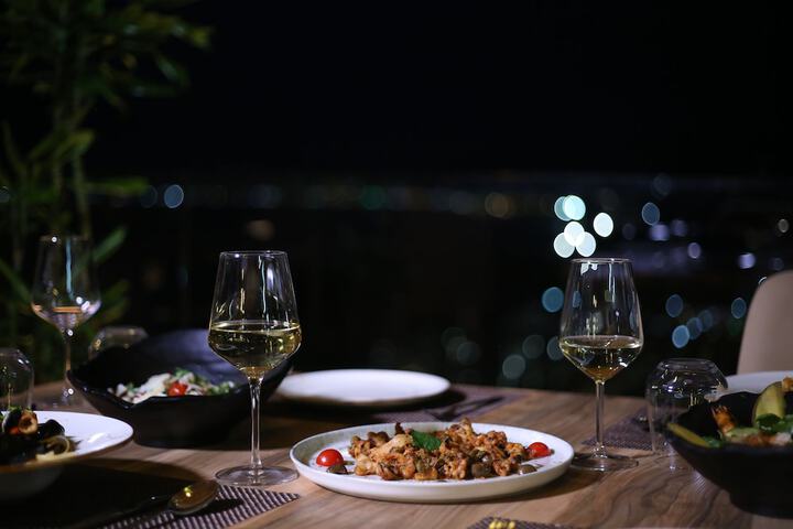 Dining 146 of 218