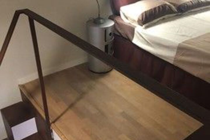 Room 10 of 23