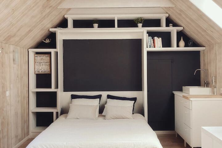Room 32 of 74