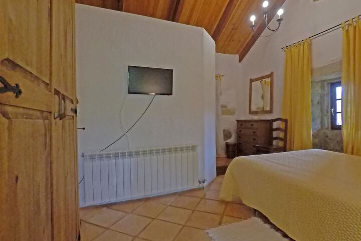 Room 46 of 78
