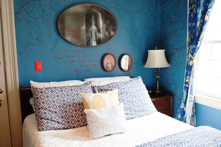 Room 17 of 74