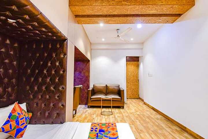 Room 18 of 36