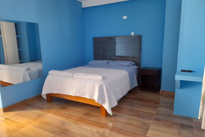 Room 13 of 25