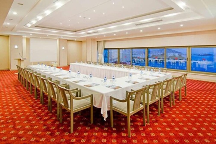 Meeting facility