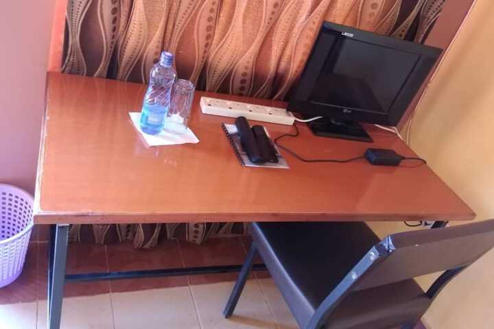 Room 2 of 8