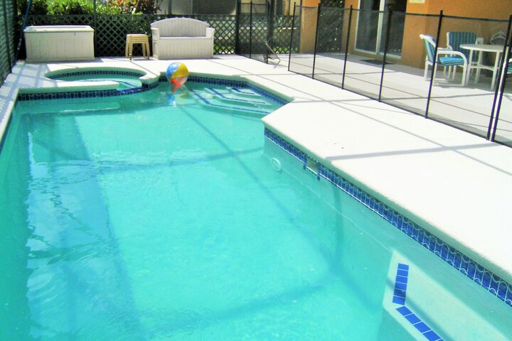 Pool 17 of 20