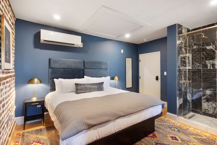 Room 60 of 164