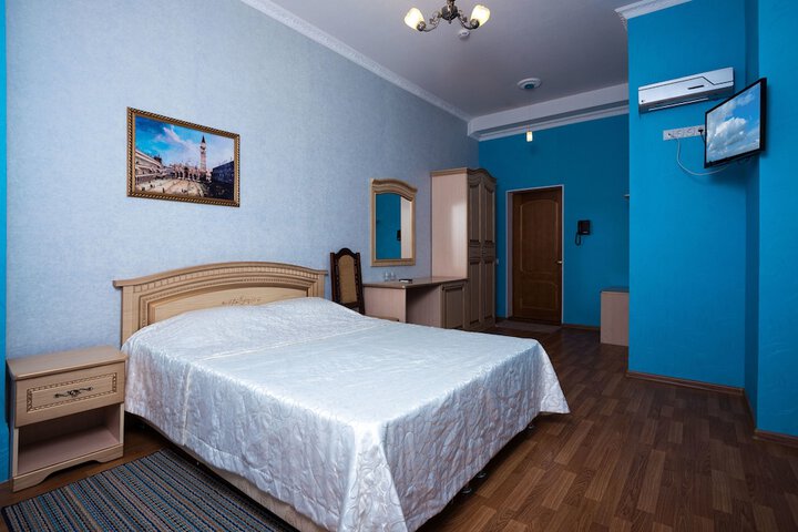 Room 4 of 39