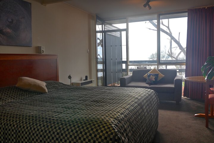 Room 2 of 9