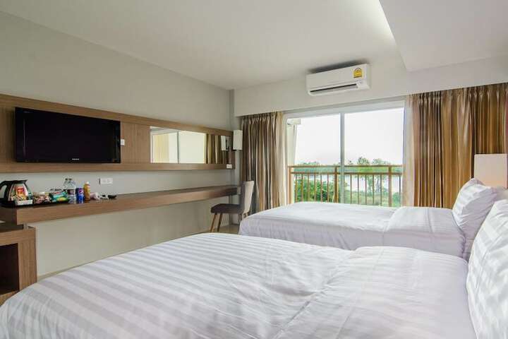 Room 11 of 29