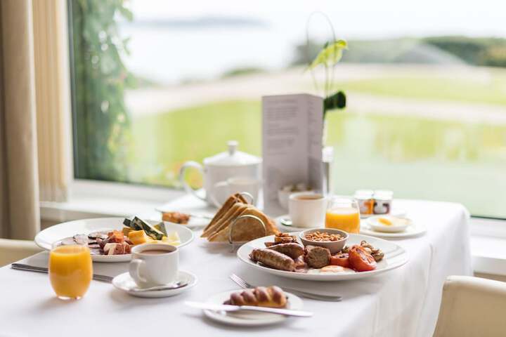 Breakfast/Coffee Service 153 of 196
