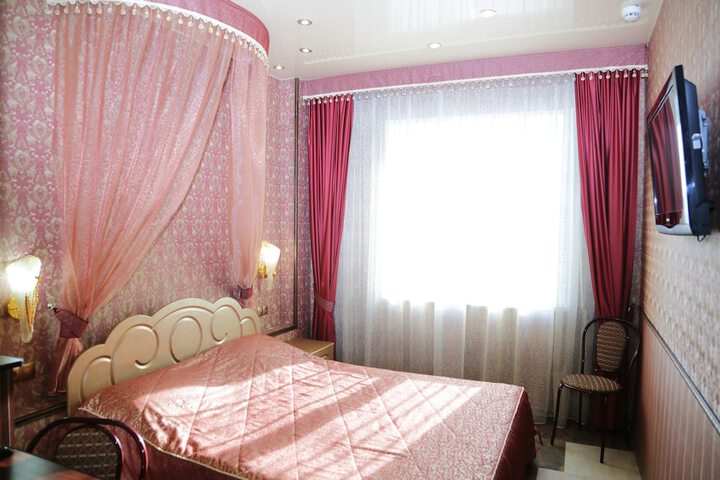 Room 5 of 44