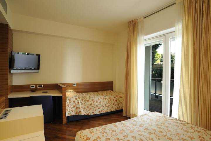 Room 7 of 57