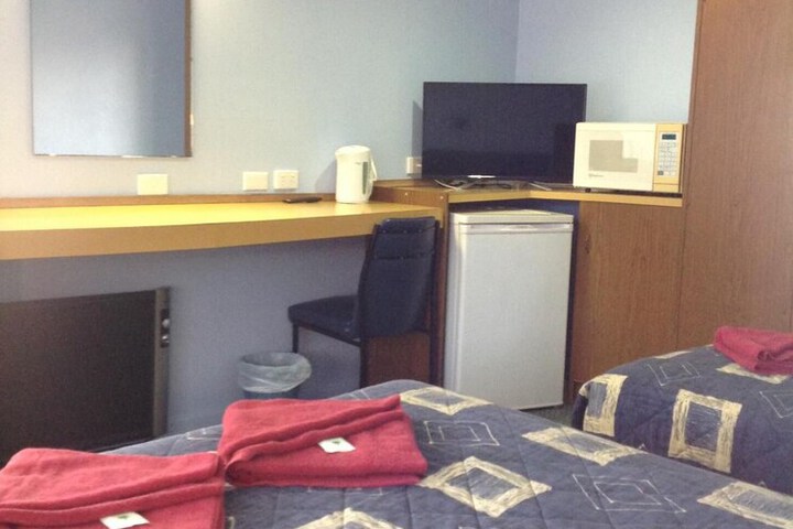 Room 17 of 34