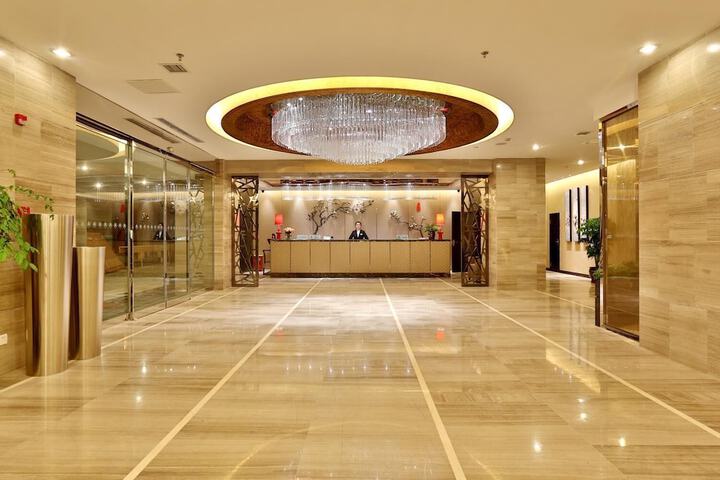 Hotel Interior 4 of 41