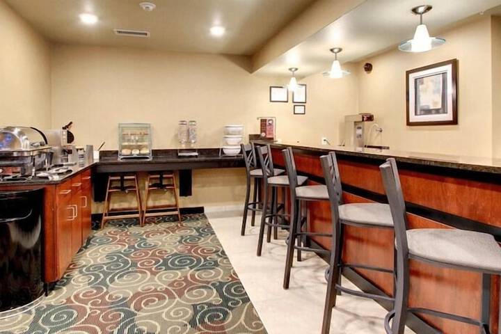 Breakfast/Coffee Service 44 of 66