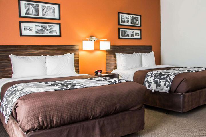 2 Queen Beds Mobility Accessible (9 of 9)