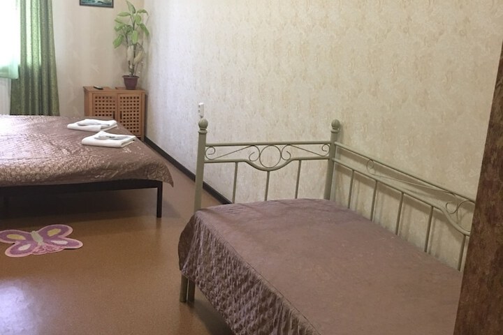 Room 9 of 68