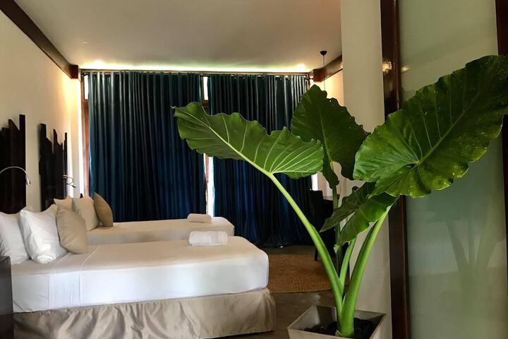Room 4 of 30