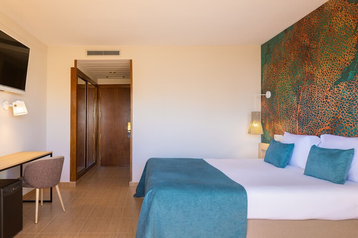 Room 4 of 59