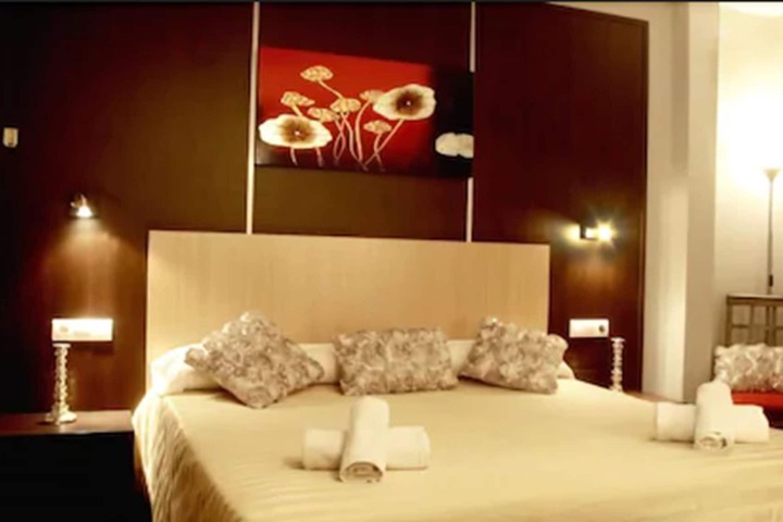 Room 32 of 87