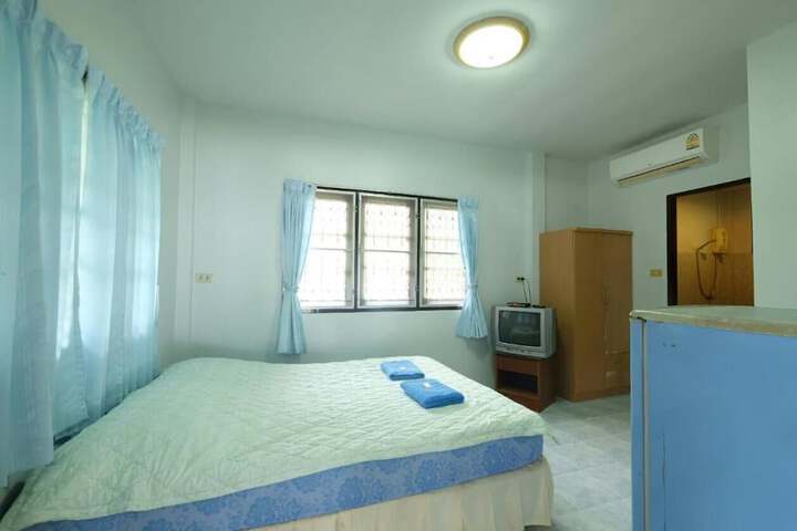 Room 6 of 55