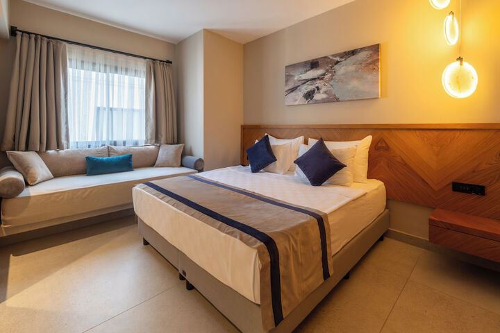 Room 4 of 88