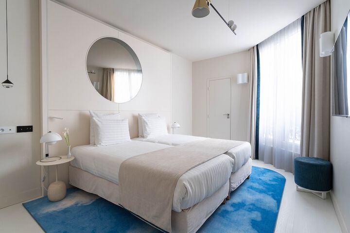 Room 18 of 134