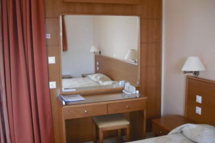 Room 19 of 44