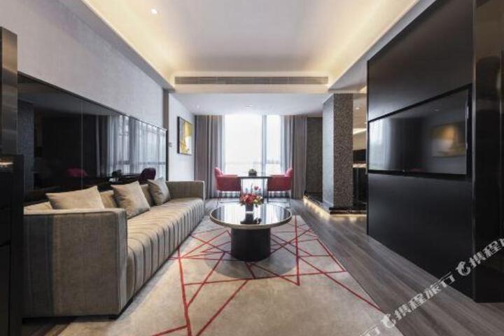 Fuzhou Modern Crown Hot Spring Hotel
