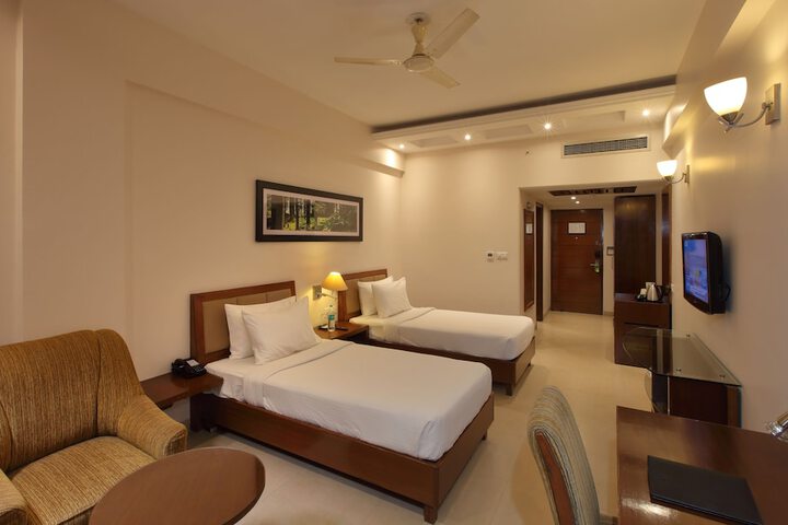 Room 10 of 62