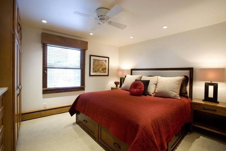 Image of Luxury 2 Bedroom Downtown Aspen Vacation Rental With Access to a Heated Pool Hot Tubs, Game Room and Spa