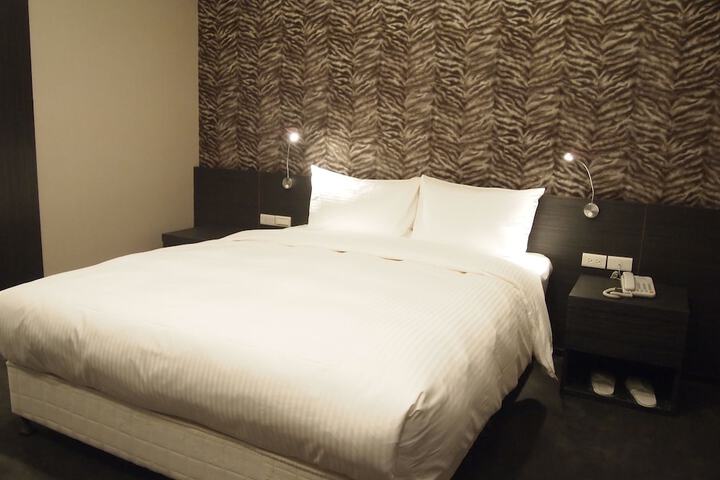 Room 14 of 68