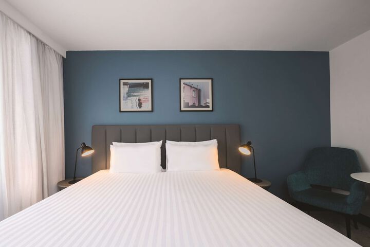 Room 14 of 86