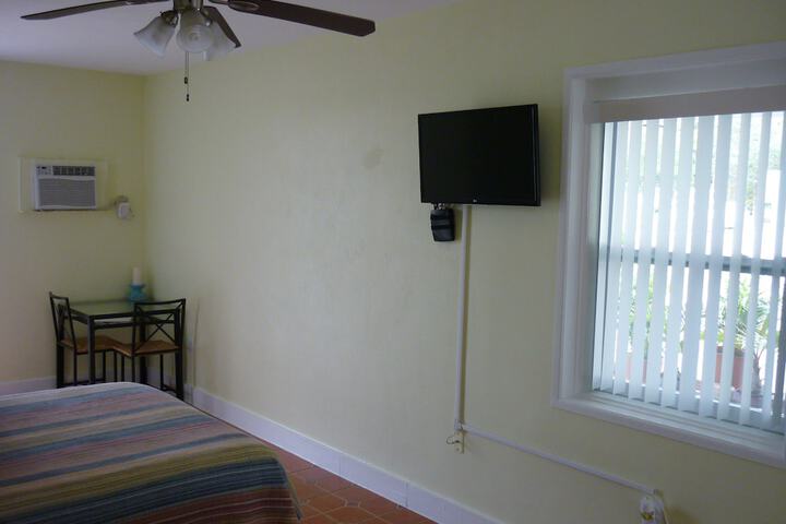 Room 15 of 42