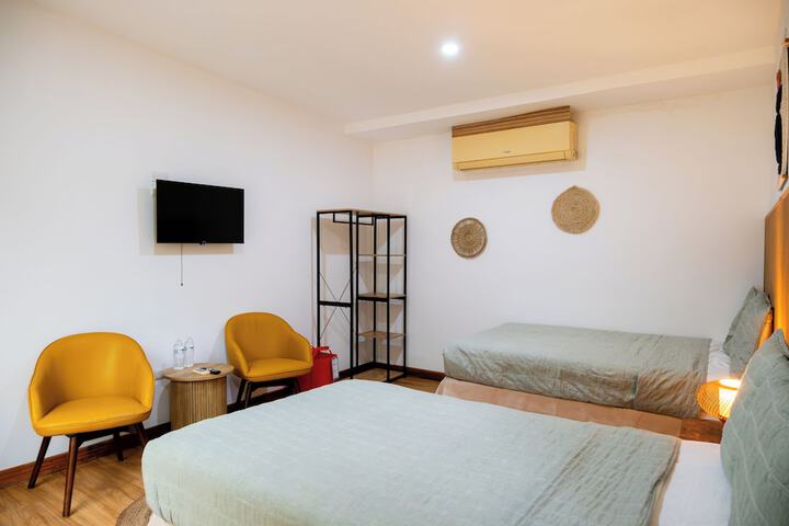 Room 32 of 120