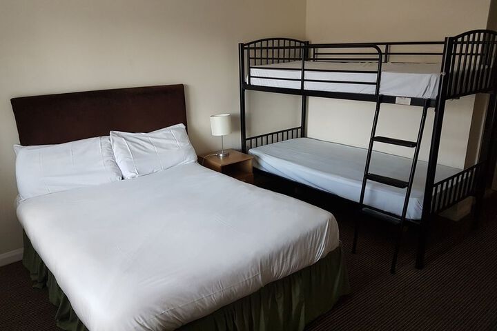 Room 15 of 28